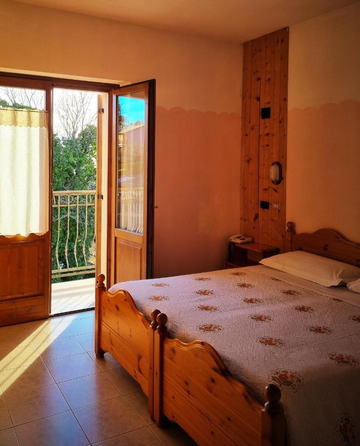 Hotel Piccola Mantova Bosco Chiesanuova Eksteriør billede